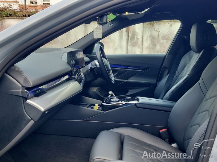 BMW i5 2024