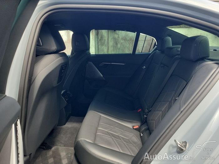 BMW i5 2024