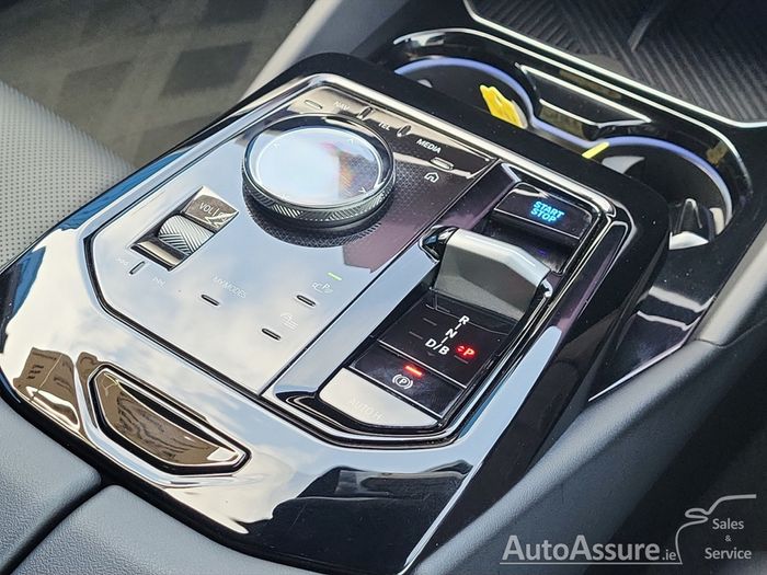 BMW i5 2024