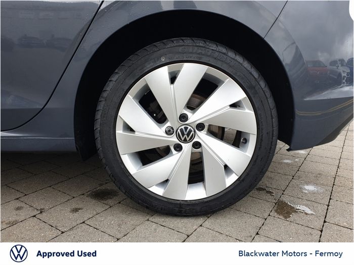 Volkswagen Golf 2021