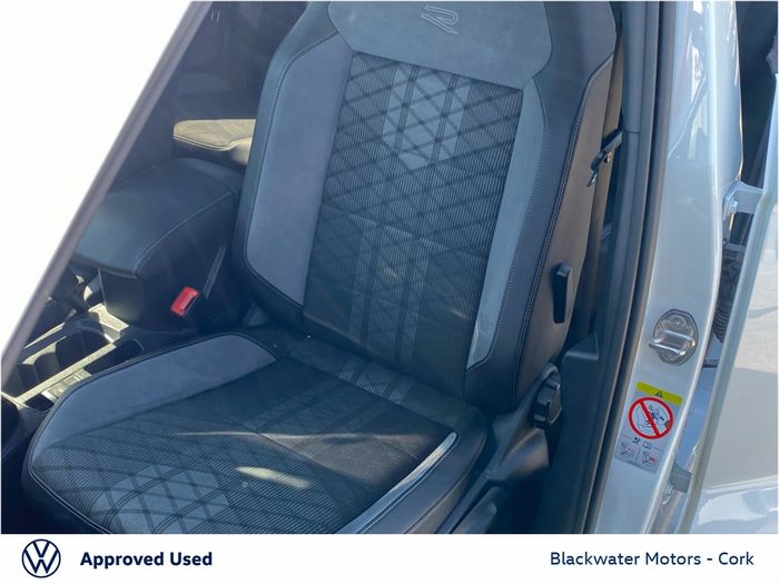 Volkswagen T-Roc 2023