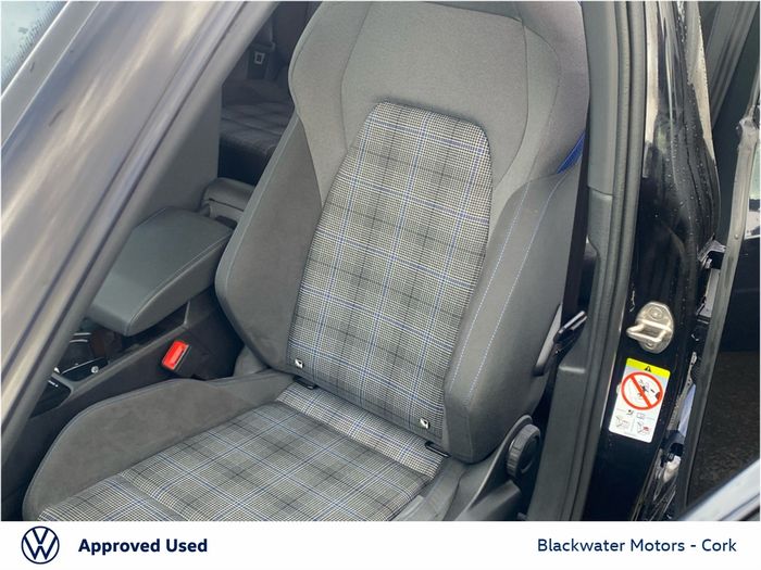 Volkswagen Golf 2023