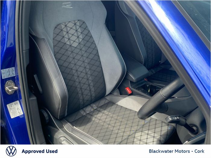Volkswagen Golf 2021