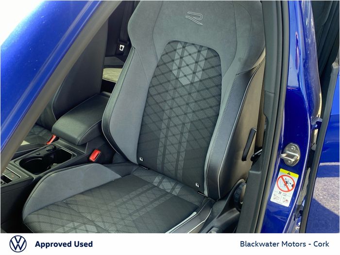 Volkswagen Golf 2021