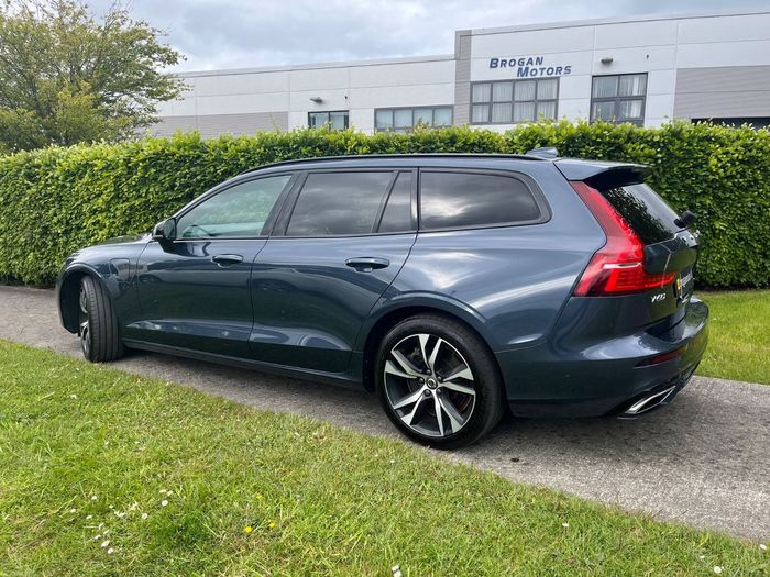 Volvo V60 2022