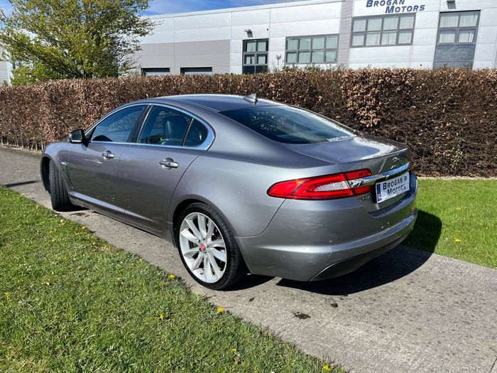 Jaguar XF 2015