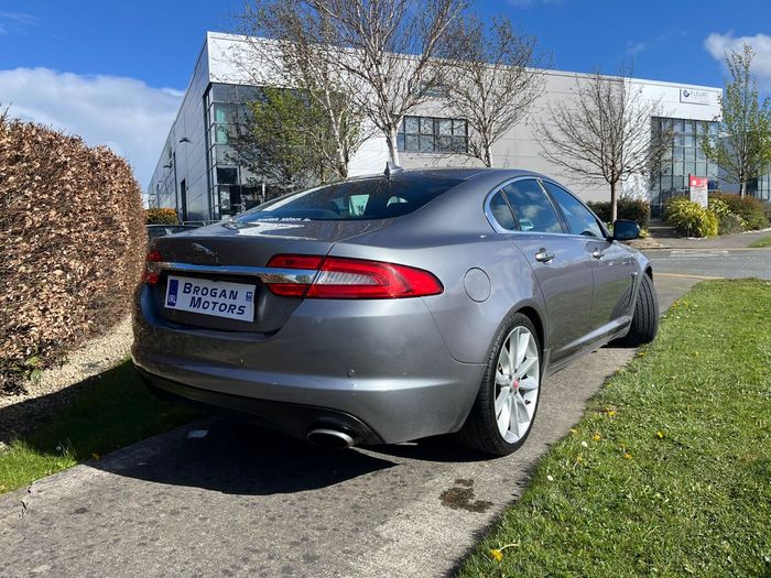 Jaguar XF 2015