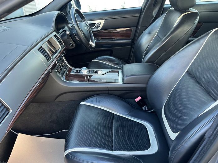 Jaguar XF 2015