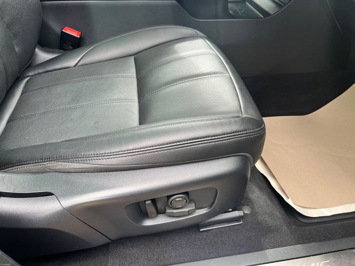 Land Rover Range Rover Evoque 2023