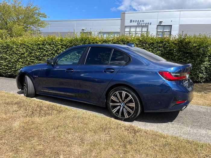 BMW 3 Series 2022
