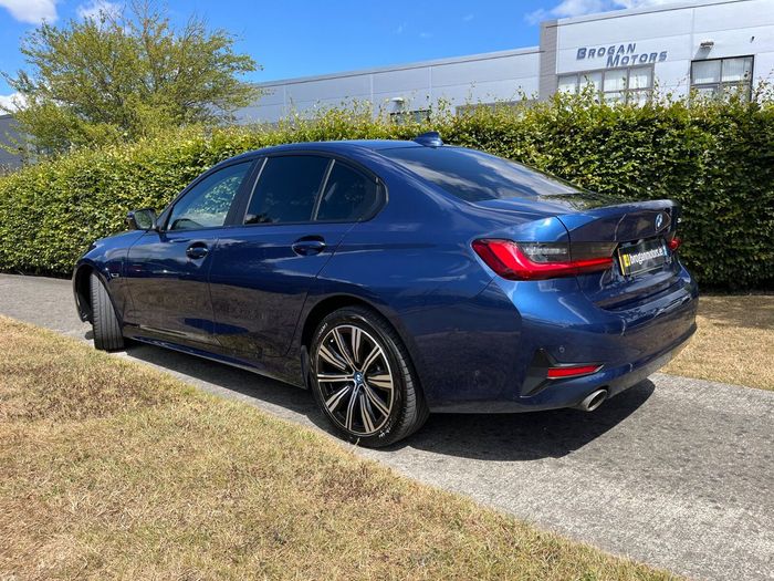 BMW 3 Series 2022