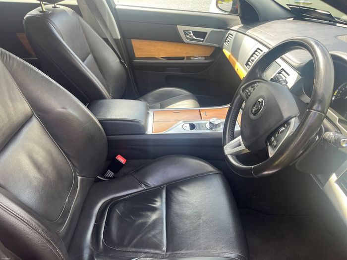 Jaguar XF 2014