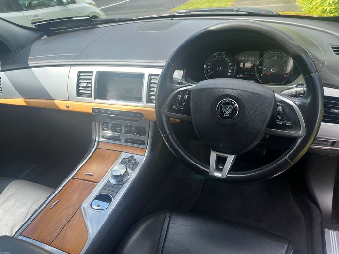 Jaguar XF 2014