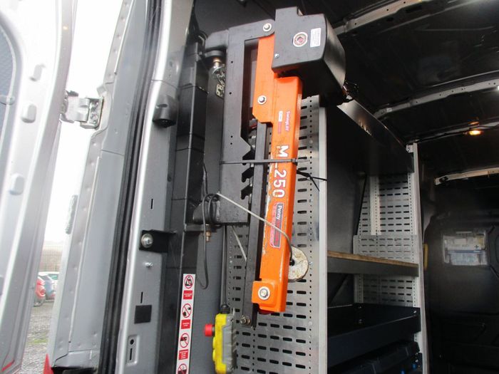 Ford Transit 2024