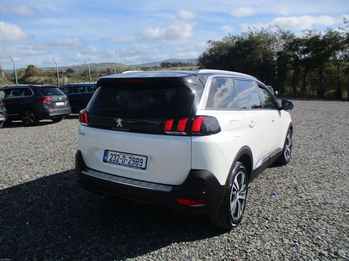Peugeot 5008 2023