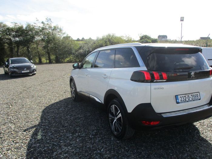Peugeot 5008 2023