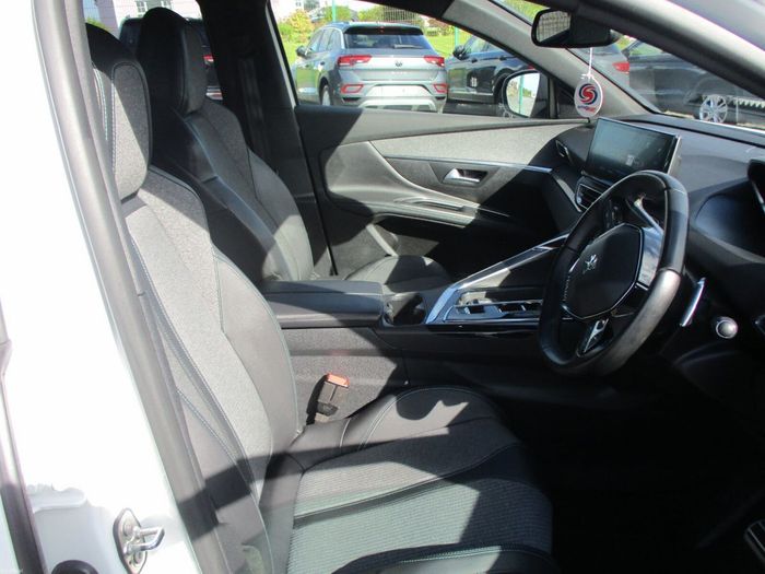 Peugeot 5008 2023