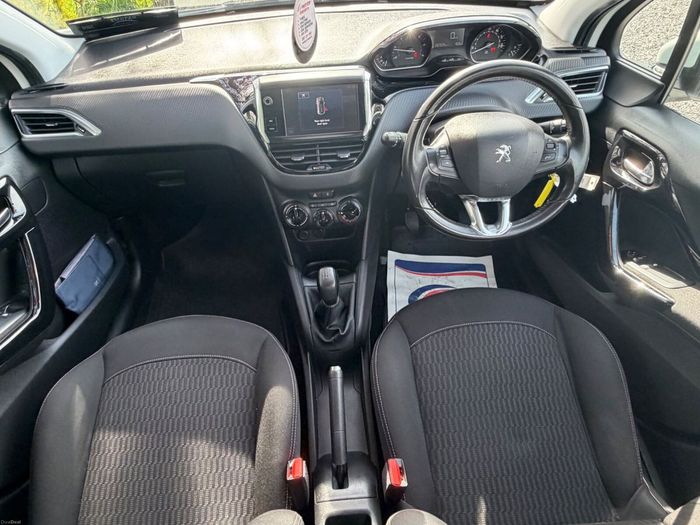 Peugeot 208 2017