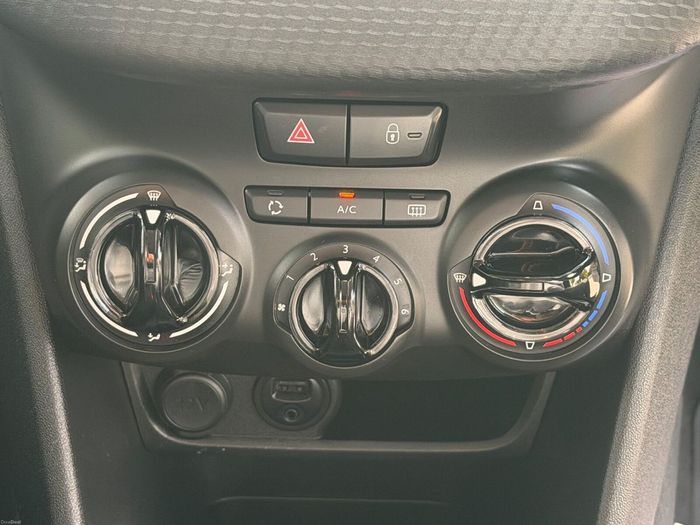 Peugeot 208 2017
