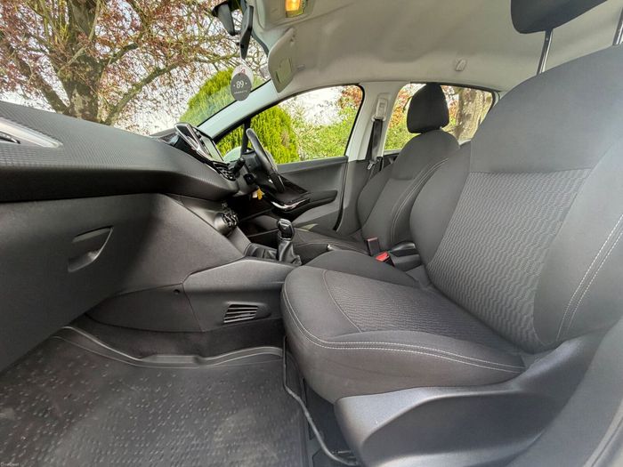 Peugeot 208 2017