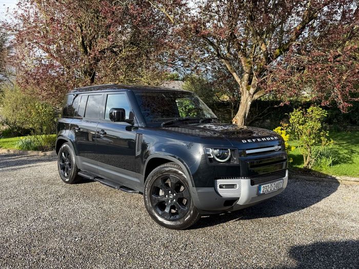 Land Rover Defender 2023