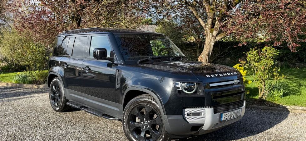 Land Rover Defender 2023