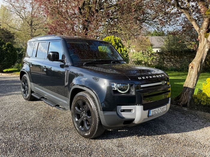 Land Rover Defender 2023