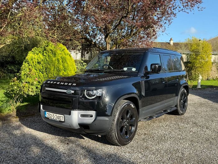 Land Rover Defender 2023