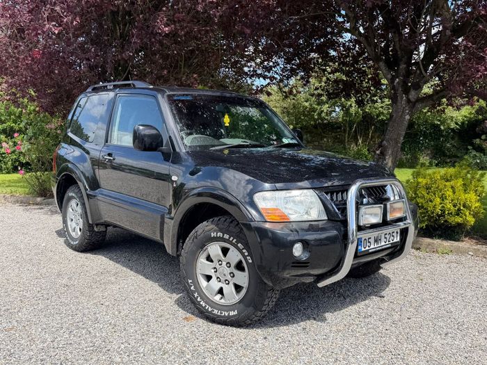 Mitsubishi Pajero 2005