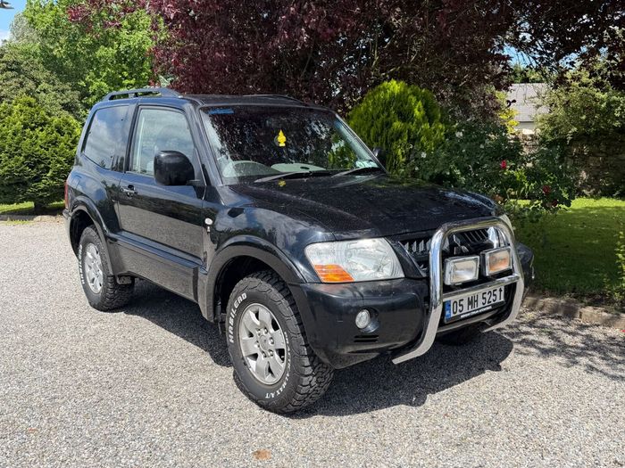 Mitsubishi Pajero 2005