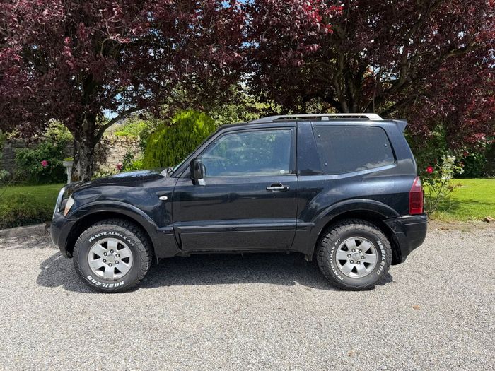 Mitsubishi Pajero 2005