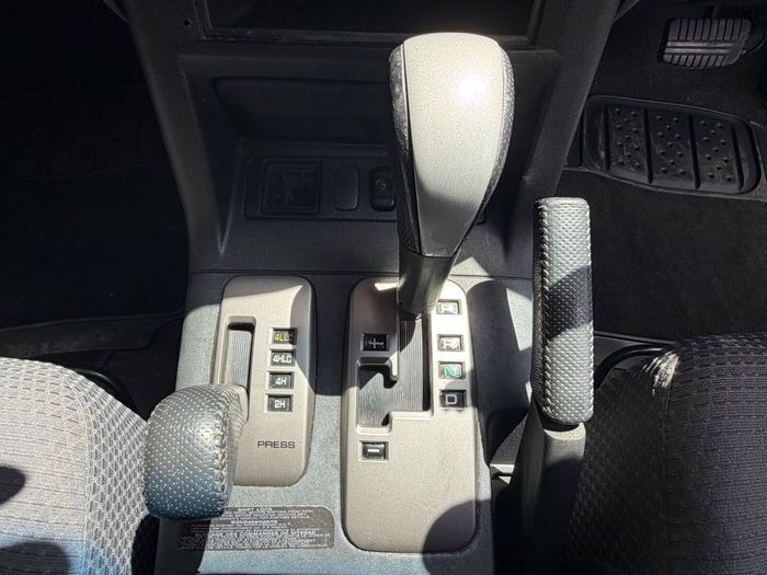 Mitsubishi Pajero 2005