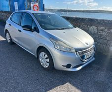 Peugeot 208 2012