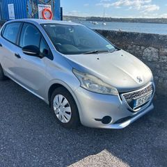 Peugeot 208 2012