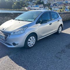 Peugeot 208 2012