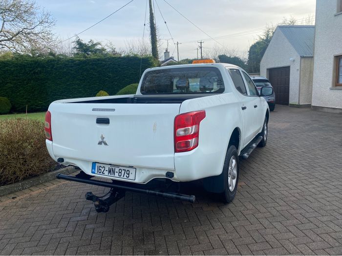 Mitsubishi L 200 2016