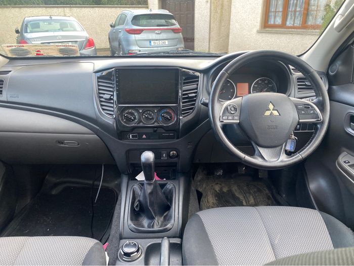 Mitsubishi L 200 2016