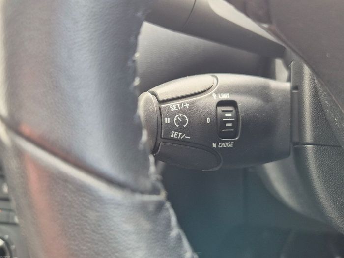 Peugeot 208 2015