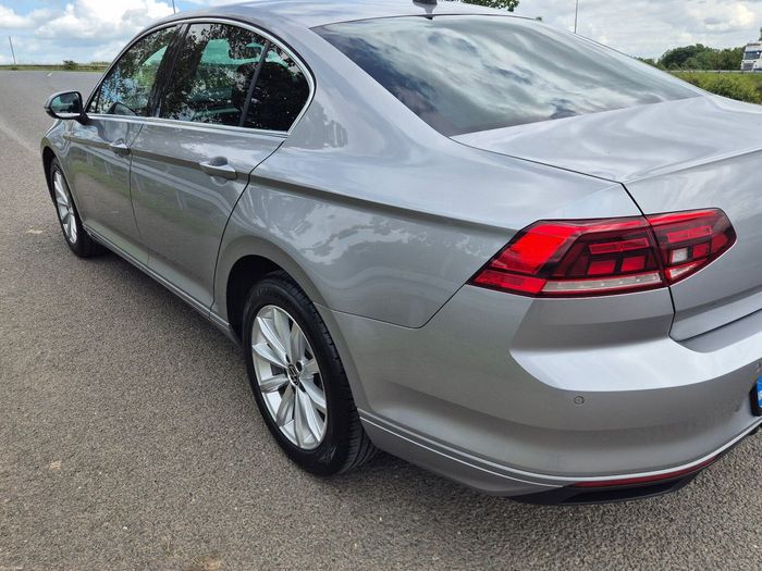 Volkswagen Passat 2021