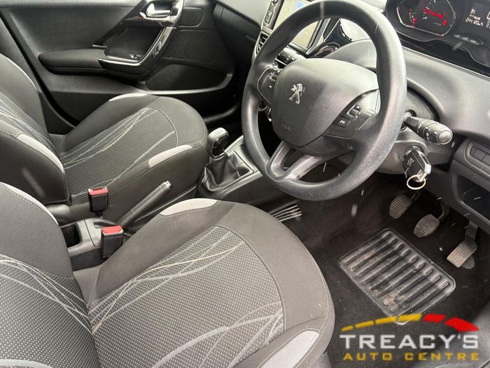 Peugeot 208 2014