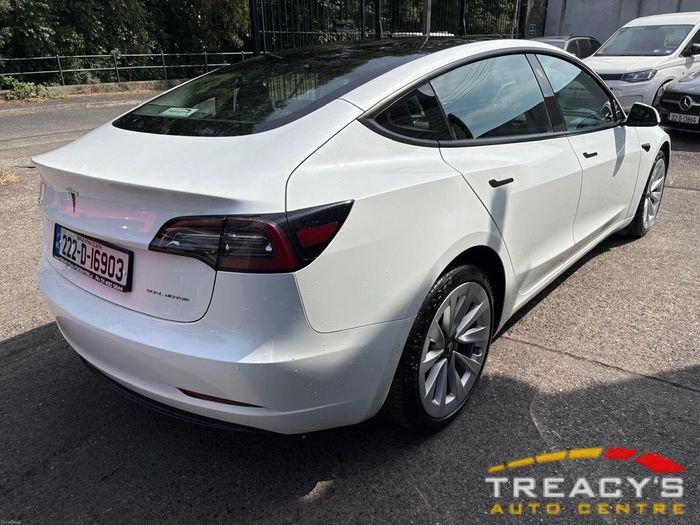 Tesla Model 3 2022