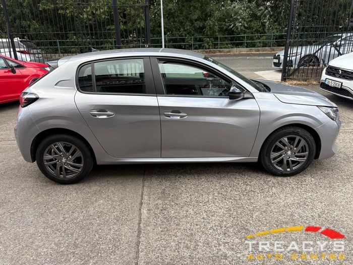 Peugeot 208 2022