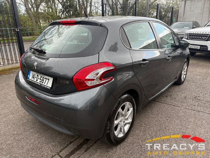Peugeot 208 2014