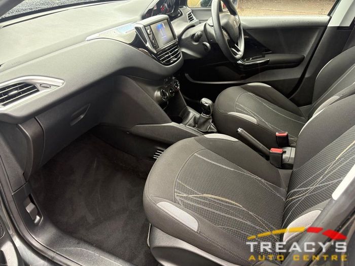 Peugeot 208 2014