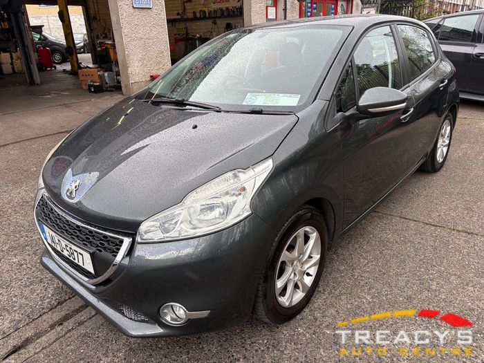 Peugeot 208 2014