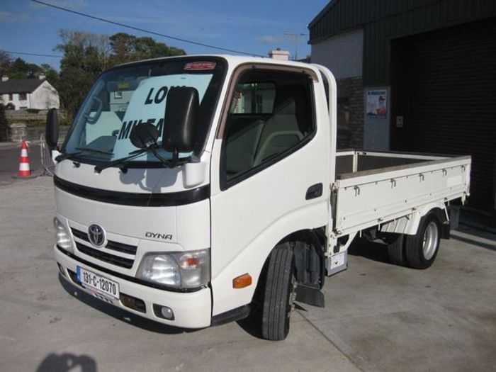 Toyota Dyna 2013