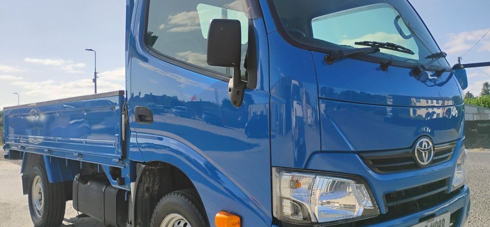 Toyota Dyna 2021
