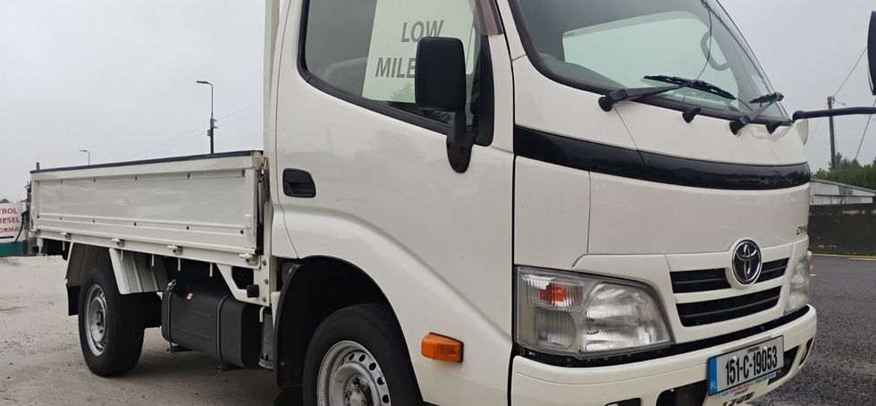 Toyota Dyna 2015