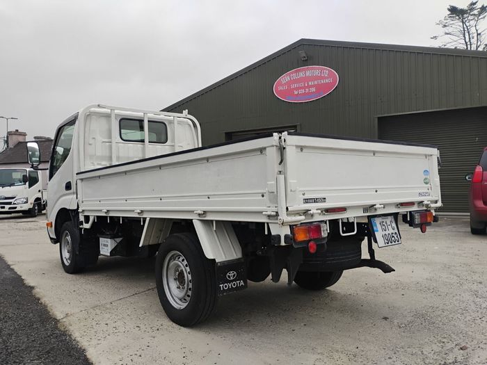 Toyota Dyna 2015