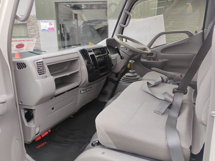 Toyota Dyna 2015
